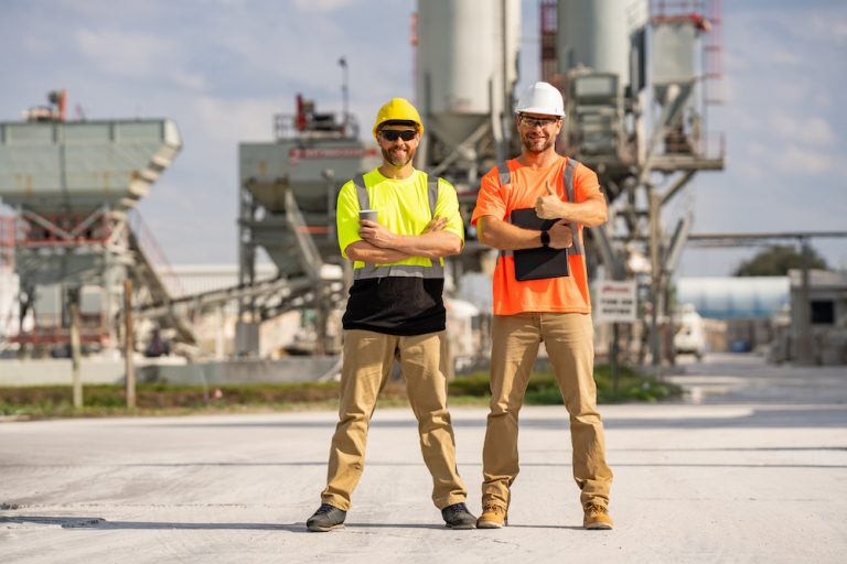 Liste des Métiers à Risque : 5 Secteurs les plus Dangereux à Connaitre ...